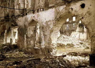 Chiostro del Convento dei Cordeliers, Reims, Marna, Francia, 1917 da Fernand Cuville